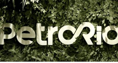 Fachada com plantas e o logotipo PetroRio