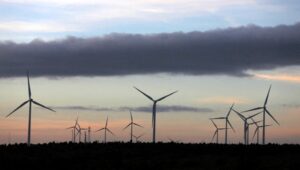 AES Brasil e Unipar firmam 2ª parceria em energia eólica