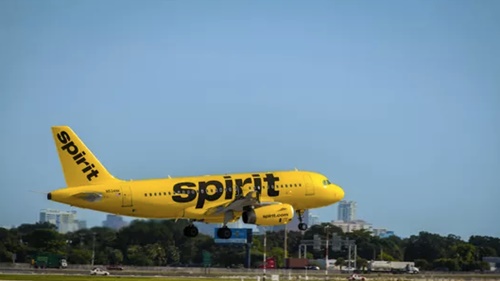 Conselho da Spirit Airlines reitera apoio à fusão