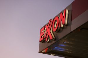 Exxon tem prejuízo de US$2 bilhões em venda de ativo