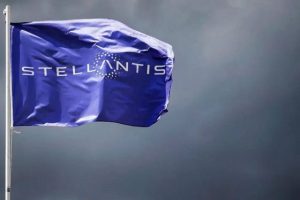 "Joint venture" da Stellantis e Crédit Agricole vai comprar ALD Portugal