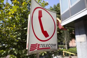 Telecom Italia recebe duas novas ofertas por operações de redes fixas