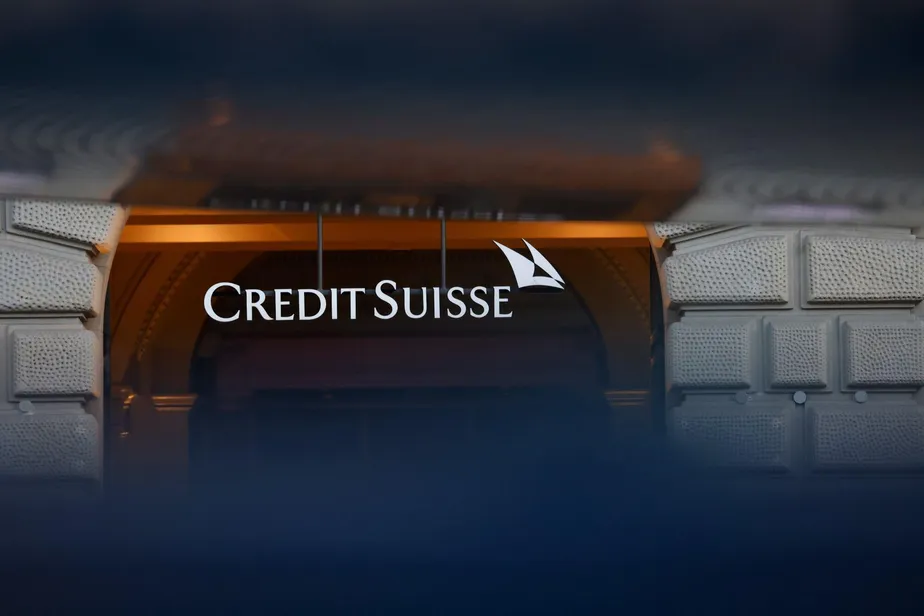 USB coloca área de fundos imobiliários do Credit Suisse à venda