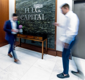 Com portfólio de Nadir Figueiredo a Eletromídia o private equity da HIG Capital está de olho no comprador estratégico