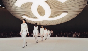 Chanel compra grupo francês de roupas JY BH